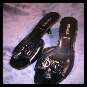 Authentic Prada heels sz 38
